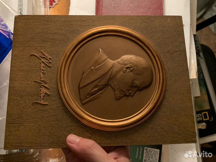 Панно барельеф Ленин