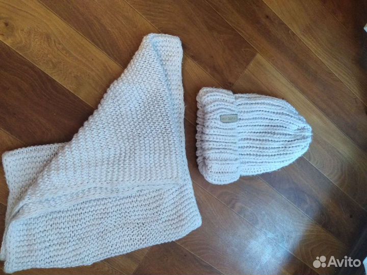 Комплект шапка и снуд