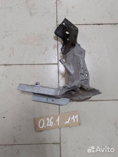 Кронштейн передней панели правый Mercedes GLC X253