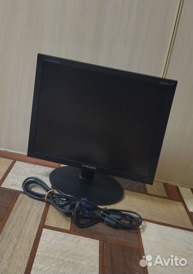 Монитор Samsung 19 дюймов (60гц) + провода