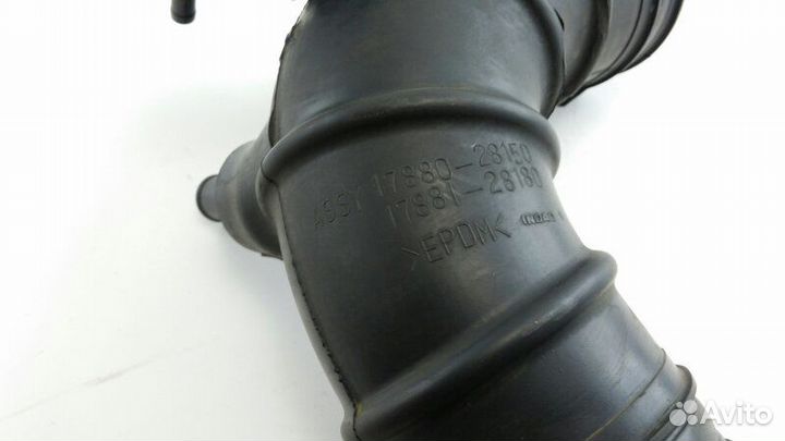 Патрубок воздушн.фильтра Toyota Previa ACR30 2azfe