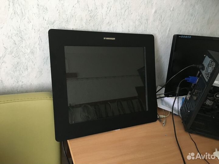 Экран сенсорный антивандальный