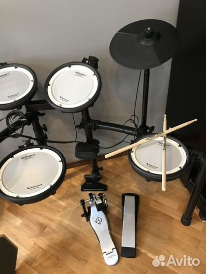 Электронная ударная установка Roland TD-1DMK