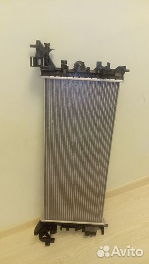 Радиатор охлаждения Chevrolet Cruze