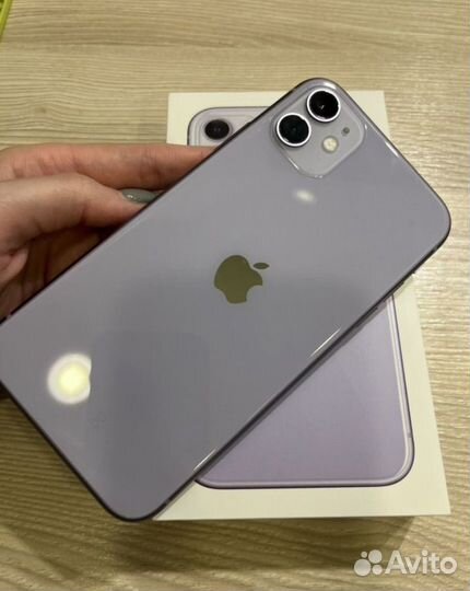 iPhone 11, 64 ГБ