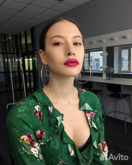 Макияж и прическа