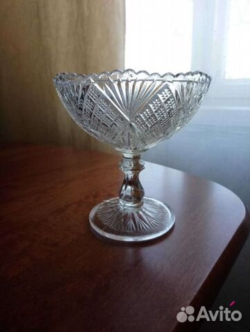 Ваза на ножке