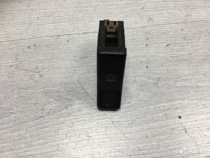 Кнопка выключатель Audi 80 1.8 1984