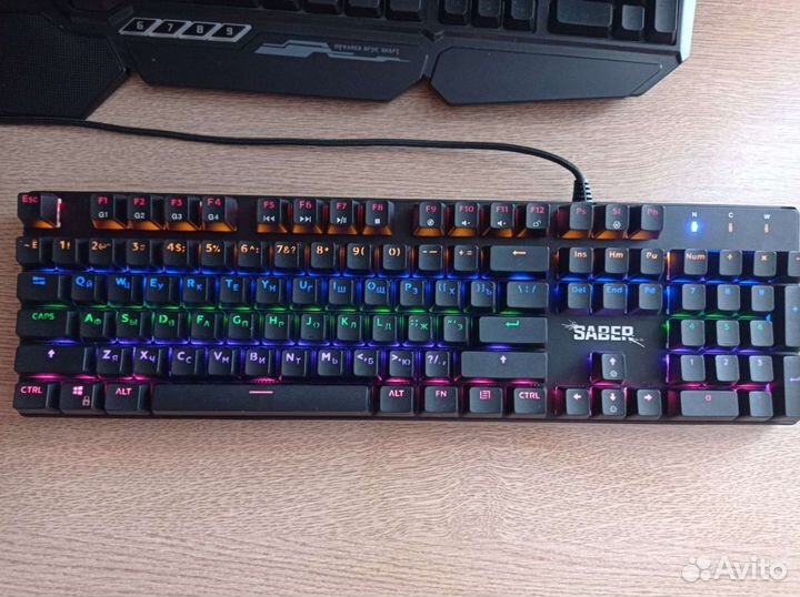 Игровая клавиатура dexp saber