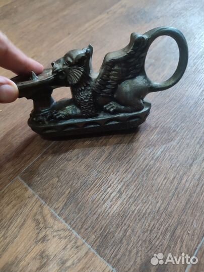 Дракон подсвечник