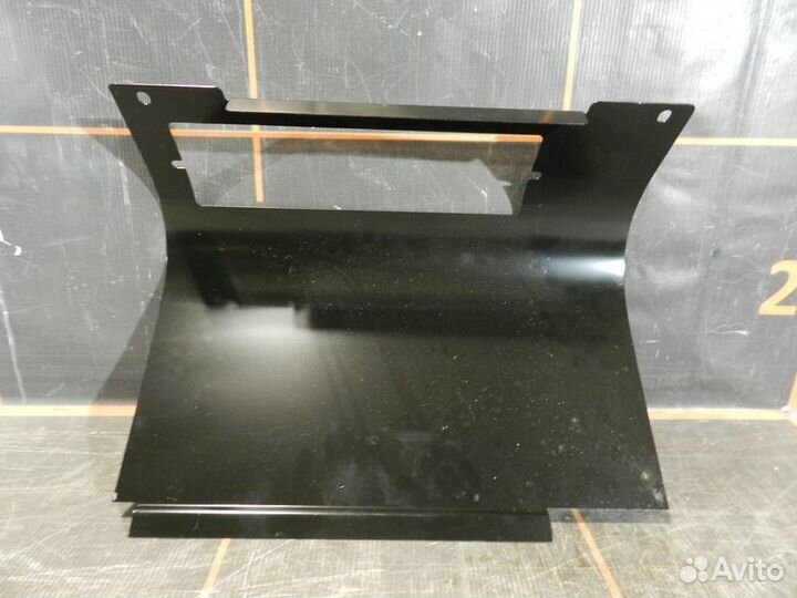 Облицовка багажника - Mercedes-Benz W463 G