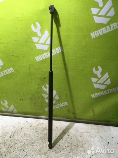 Амортизатор двери багажника Хендай Сантафэ