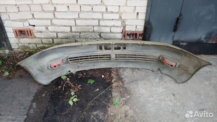 Бампер передний toyota sera