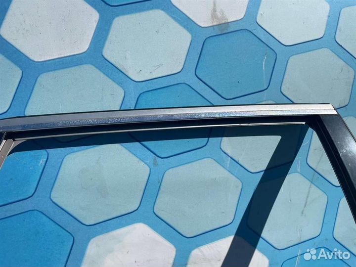 Дверь задняя правая 30796485