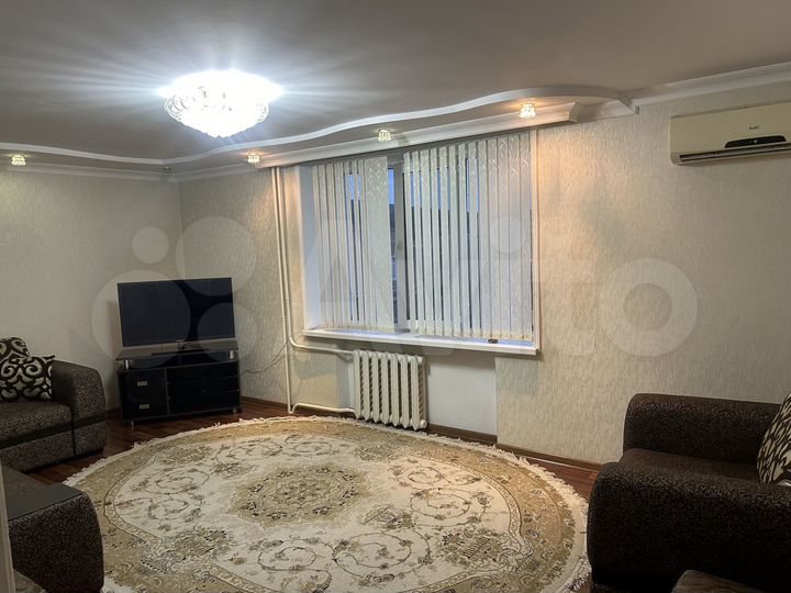 4-к. квартира, 72 м², 2/5 эт.