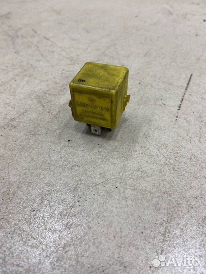 Реле (5 контактов) Mercedes-Benz E-class