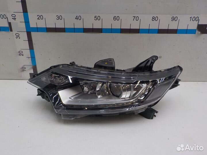 Фара левая Mitsubishi Outlander III 2018
