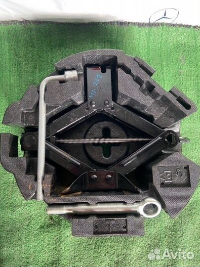 Домкрат Subaru Legacy BLE