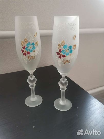 Бокалы и хрусталь