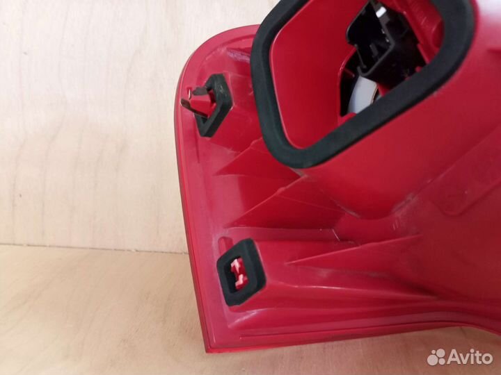 Фонарь правый Volkswagen Passat B6 универсал