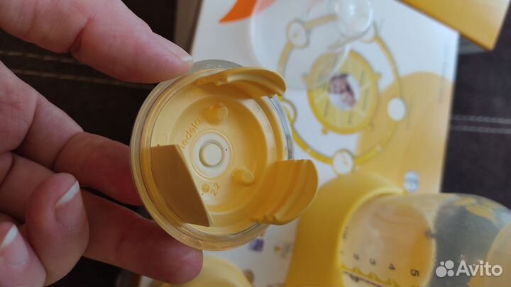 Молокоотсос ручной Медела+пакеты для хранения