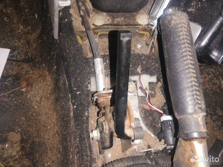 Кулиса раздатки Subaru Forester