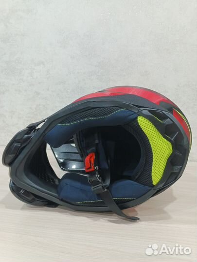 Кроссовый шлем