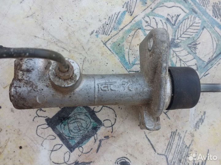 Главный цилиндр сцепления Шевроле Ланос