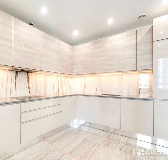 Кухонный гарнитур в стиле модерн