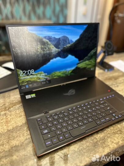 Ноутбук asus ROG ZePhyrus S17