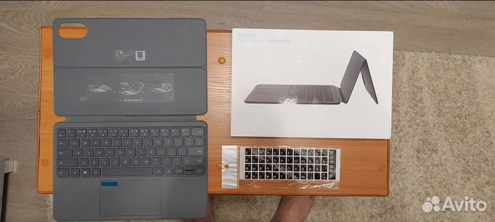 Чехол на планшет Honor pad v8 pro с клавиатурой