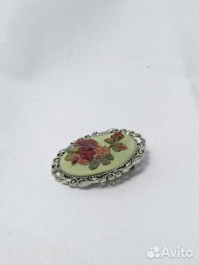 Брошь ручной работы