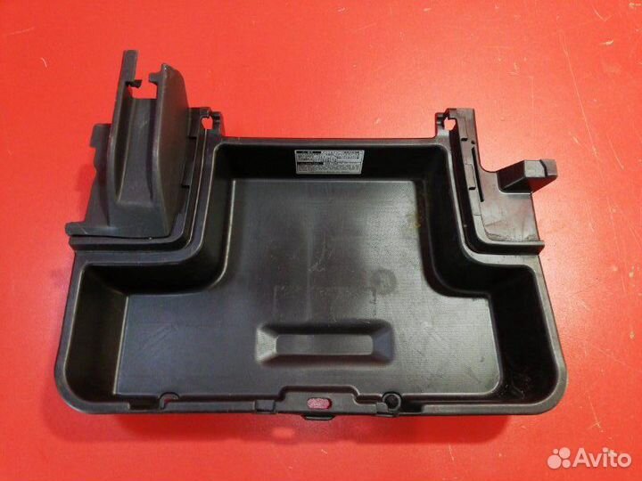 Ящик вещевой передний левый Toyota Corolla Spacio