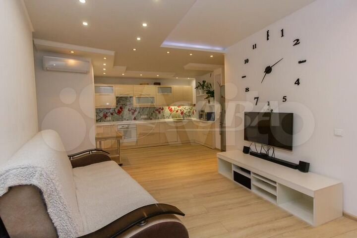 2-к. квартира, 62 м², 3/15 эт.