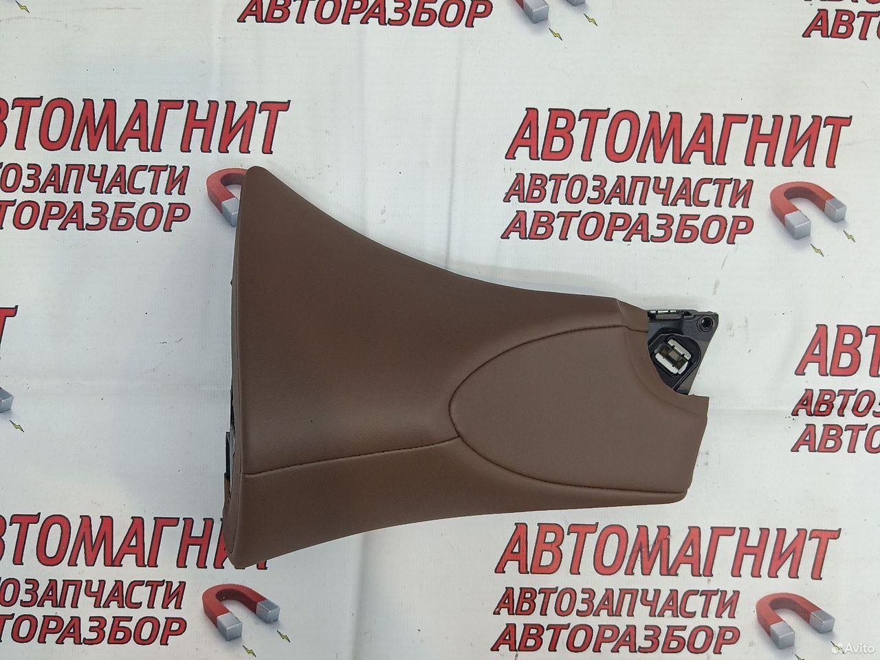 Накладка торпедо парприза левая Voyah Free