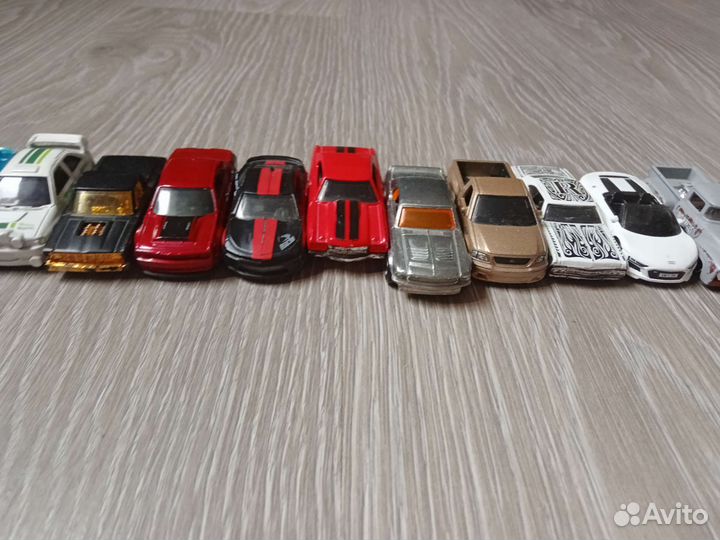 Hot wheels машинки