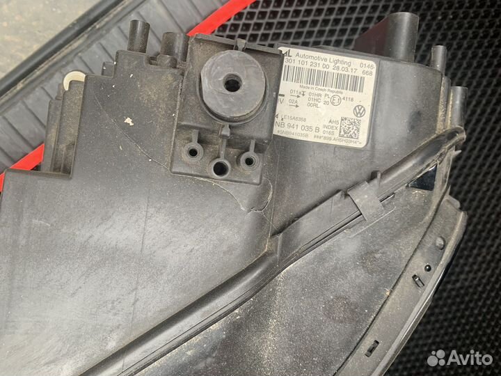 Фара левая Volkswagen Tiguan