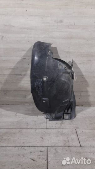 Подкрылок передний левый Renault Fluence С 2009 По