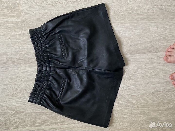 Кожаные шорты