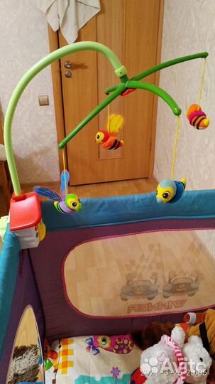 Музыкальная карусель (Мобиль) на кроватку chicco