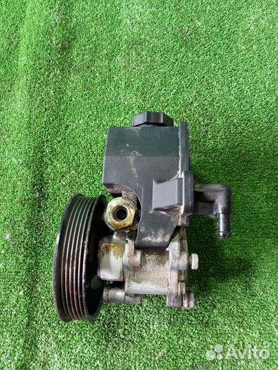 Насос гура Mercedes W210 M111 1995-2000