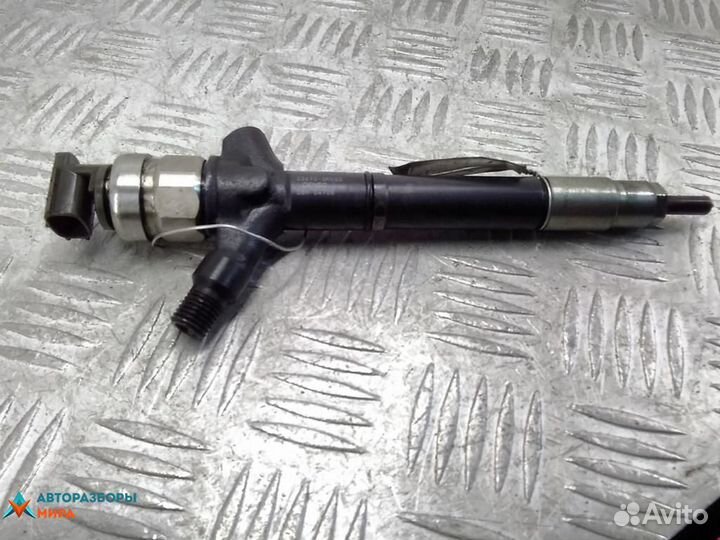 Форсунка Toyota Avensis 2 (T250) 2006 23670-09280