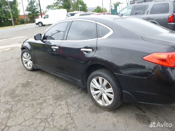 В разборе автомобиль Infiniti M25/37/56 Y51