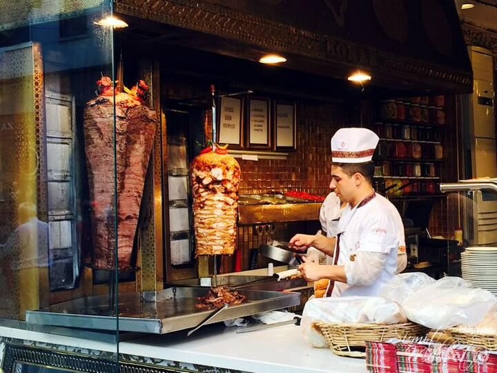 Кафе турецкой кухни\веранда\центр