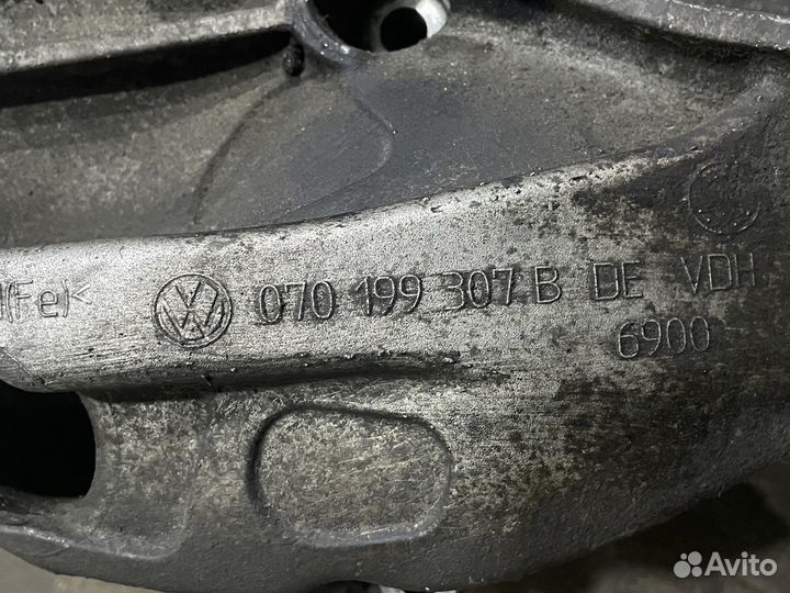 Кронштейн двигателя VW Touareg 7L 2.5 TDI
