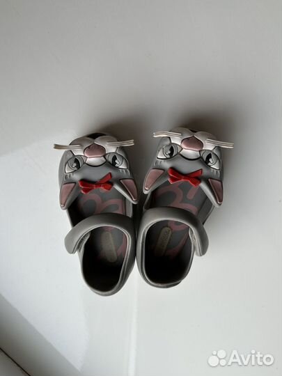 Сандалии для девочки