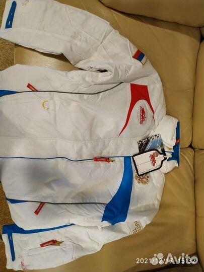 Женский утепленная куртка для активного отдыха