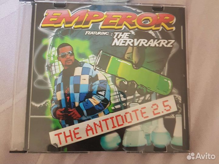 5 дисков 3 с играми 2 с музыкой