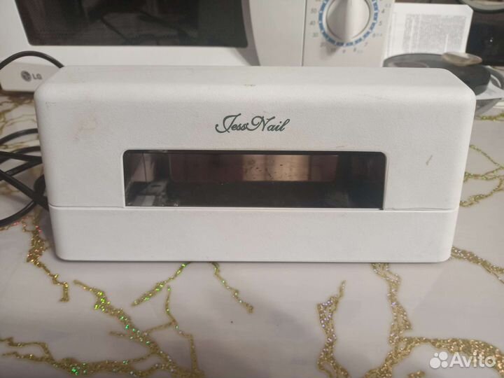 Лампа для сушки ногтей