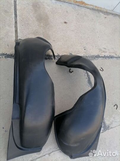 Подкрылки на audi 80 передние